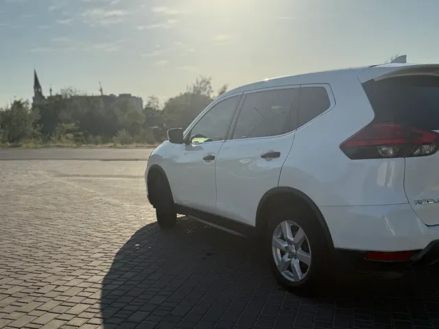 Nissan Rogue - фото 3
