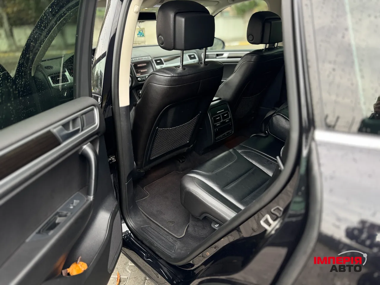 Volkswagen Touareg - фото 9