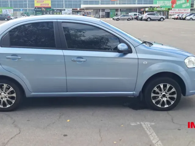 Chevrolet Aveo - фото 3