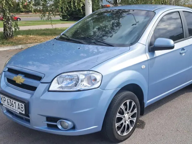 Chevrolet Aveo - фото 1