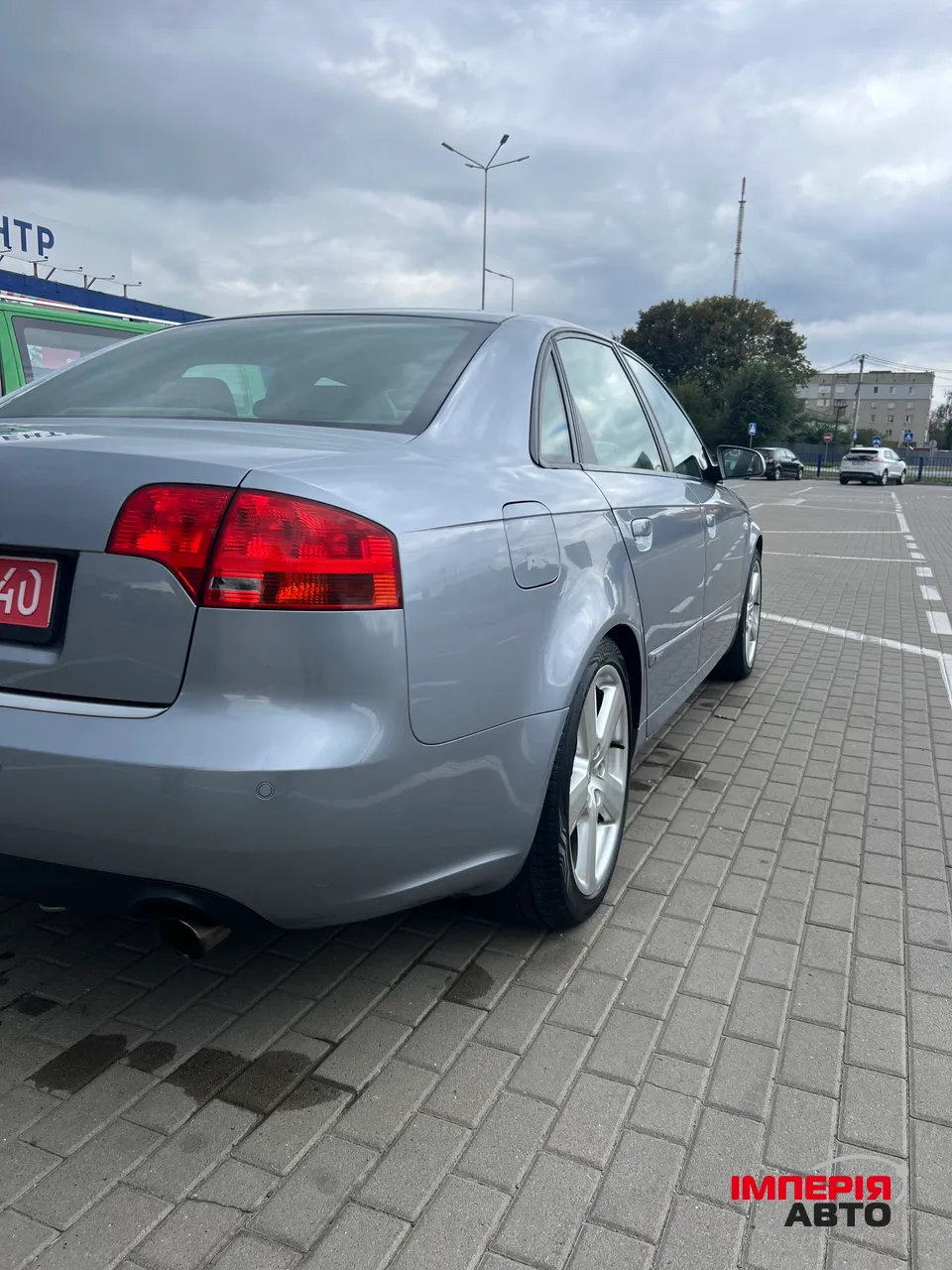 Audi A4 - фото 10