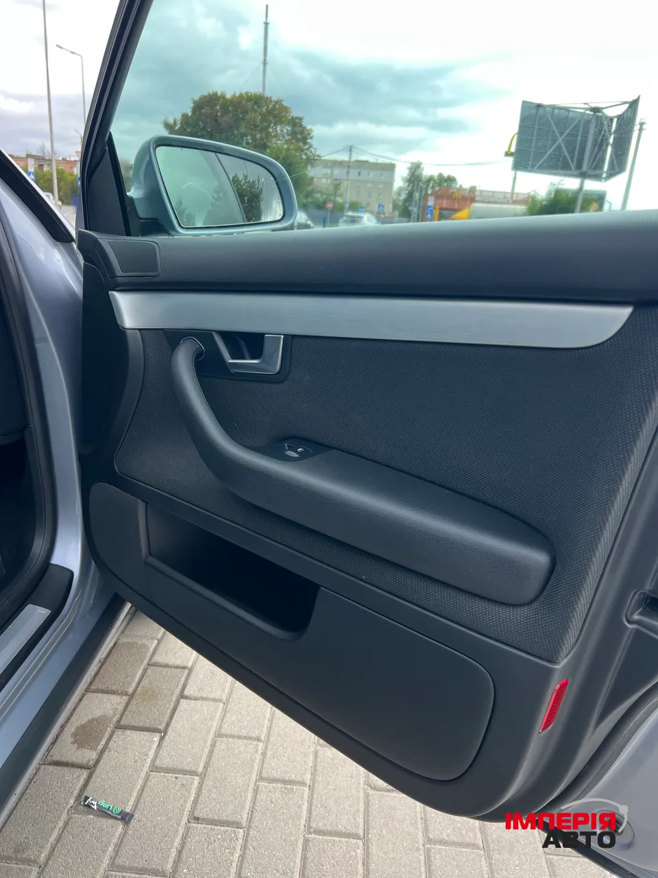 Audi A4 - фото 12