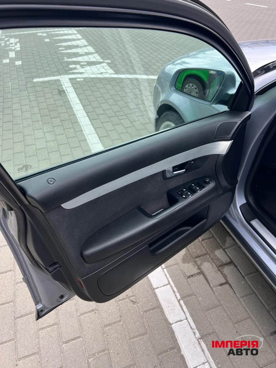 Audi A4 - фото 16