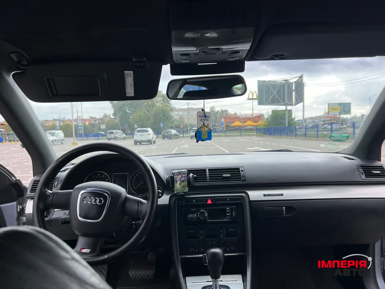 Audi A4 - фото 22