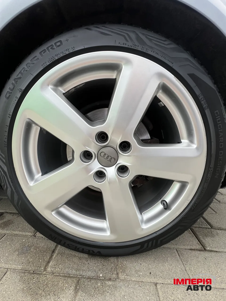 Audi A4 - фото 11