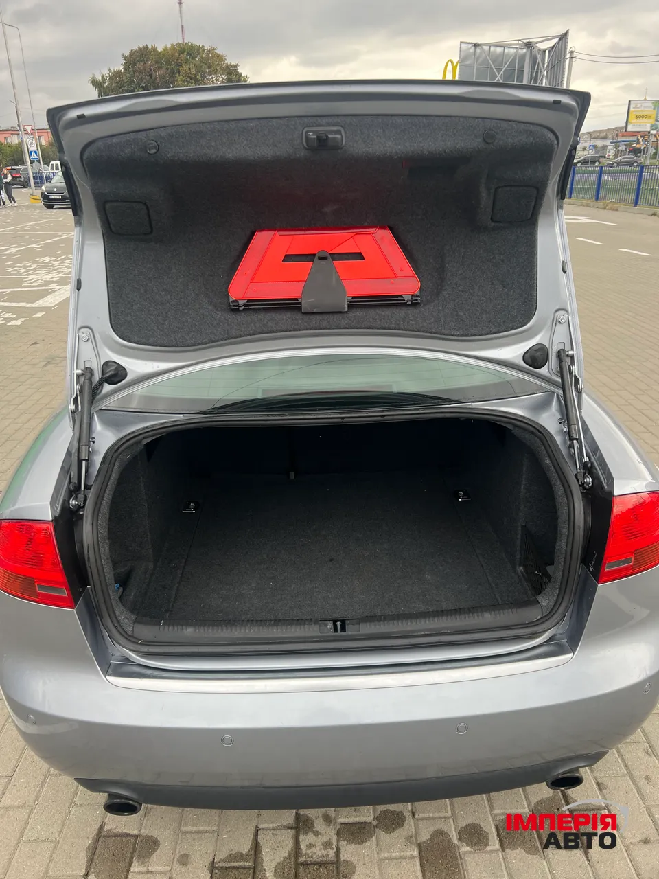 Audi A4 - фото 9