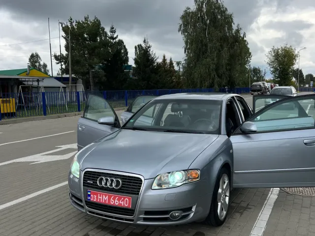 Audi A4 - фото 4