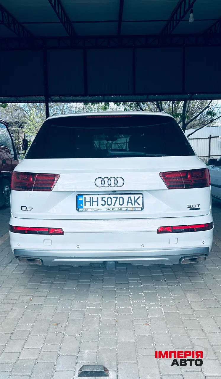 Audi Q7 - фото 6