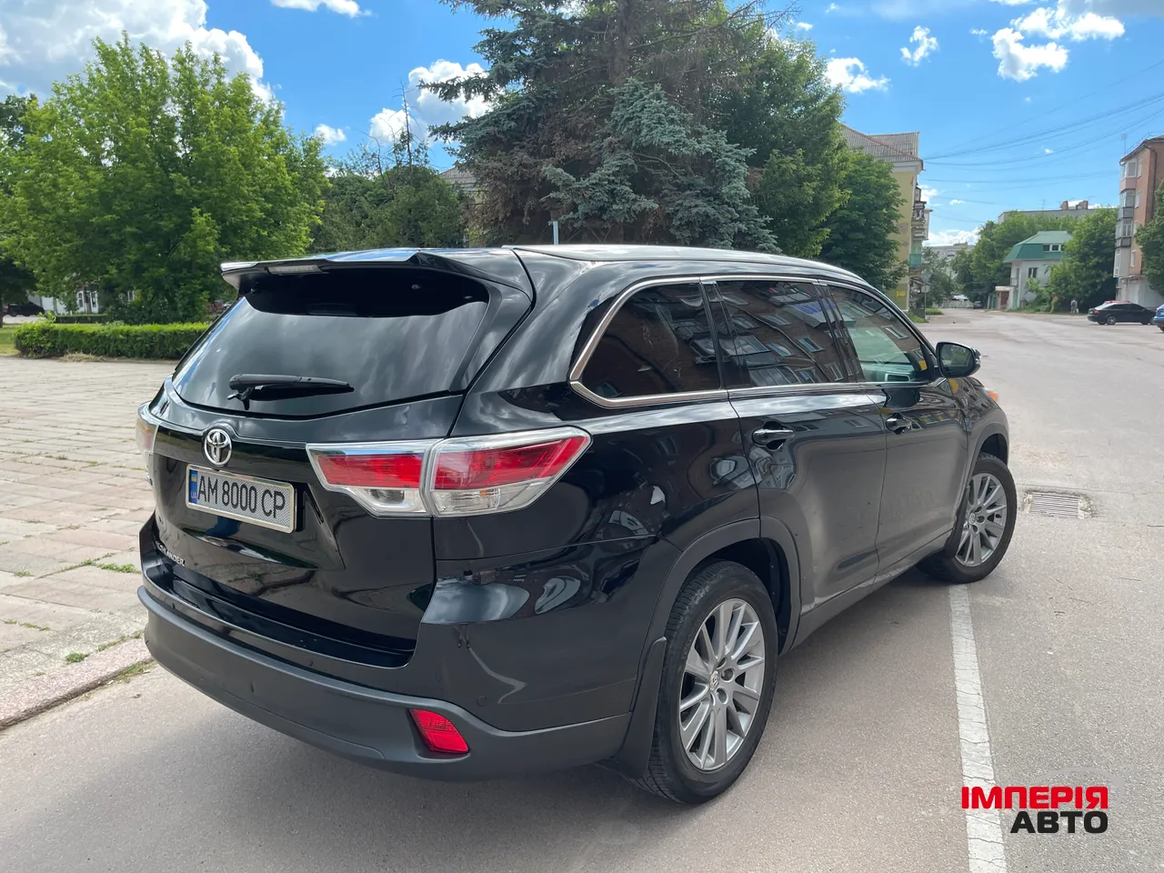 Toyota Highlander - фото 2