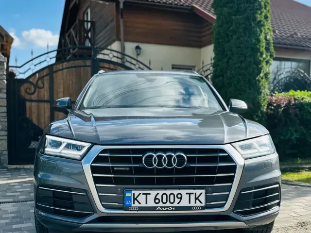 Audi Q5 - фото 1