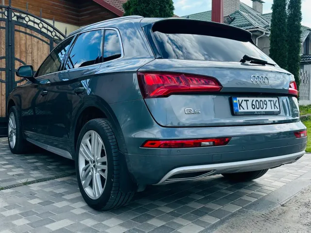 Audi Q5 - фото 3