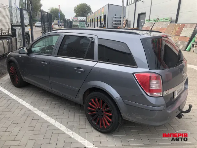 Opel Astra - фото 4