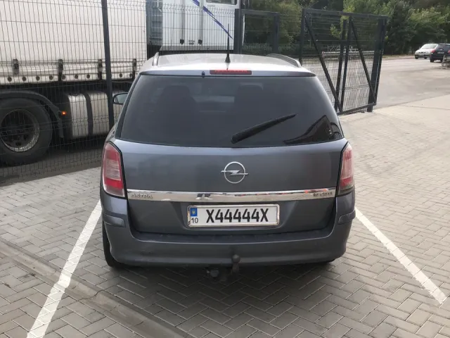 Opel Astra - фото 2