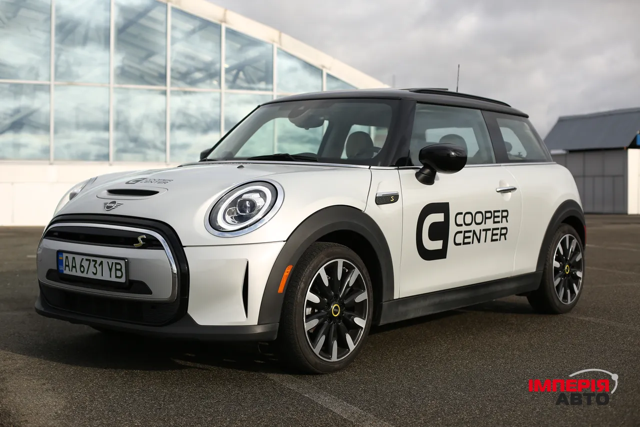 Mini Hatch - фото 1