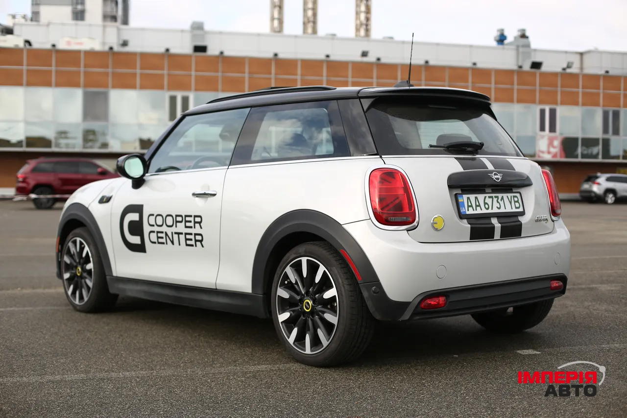 Mini Hatch - фото 5