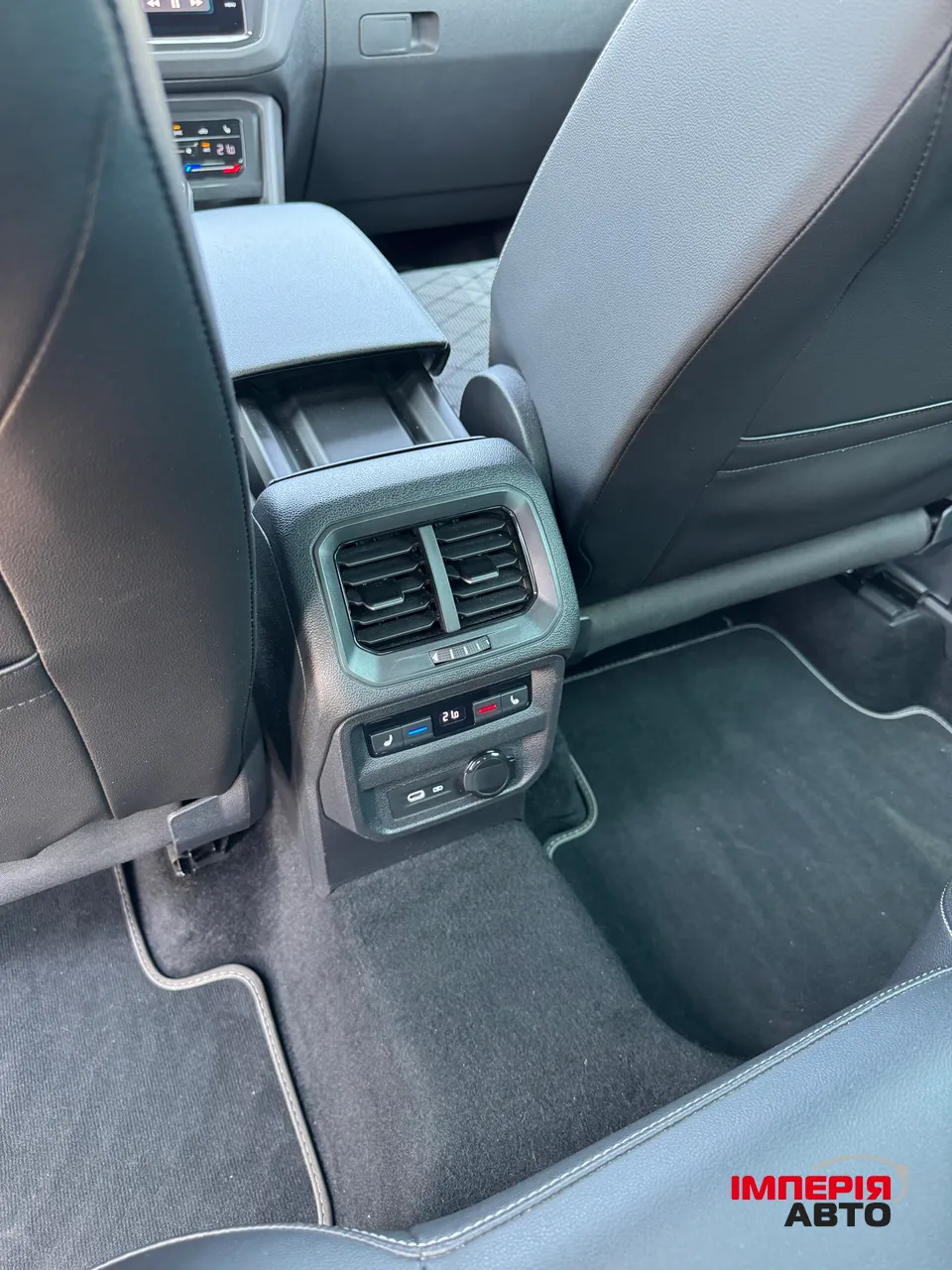 Volkswagen Tiguan - фото 22