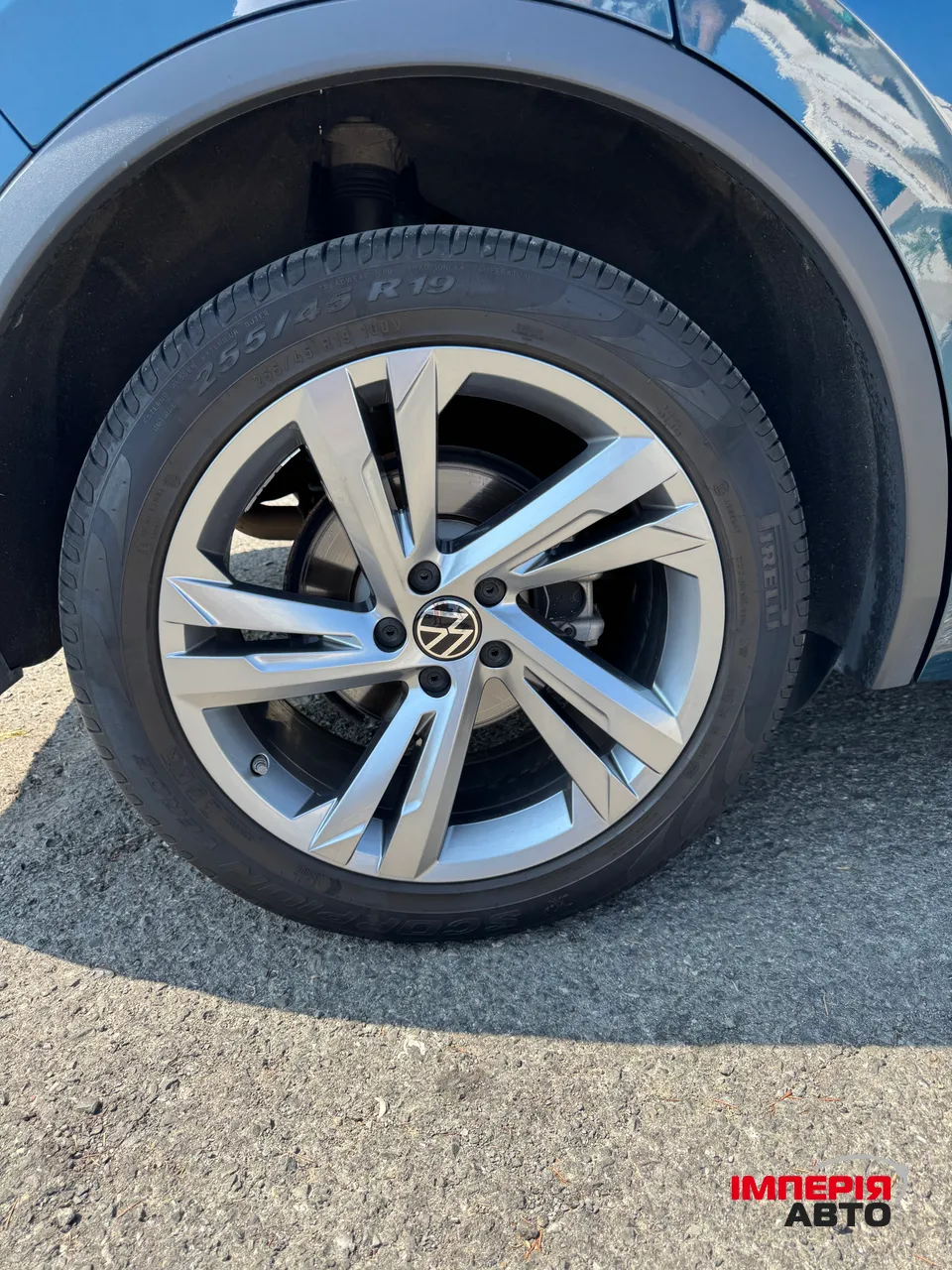 Volkswagen Tiguan - фото 8