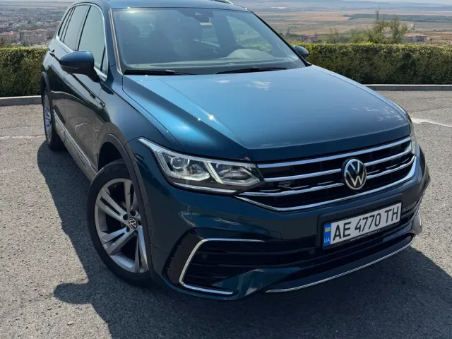 Volkswagen Tiguan - фото 2
