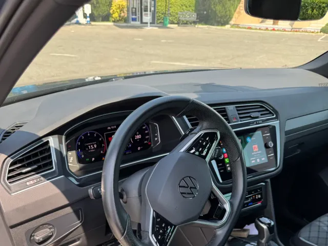 Volkswagen Tiguan - фото 5