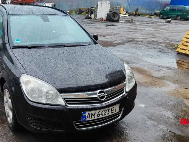 Opel Astra - фото 1