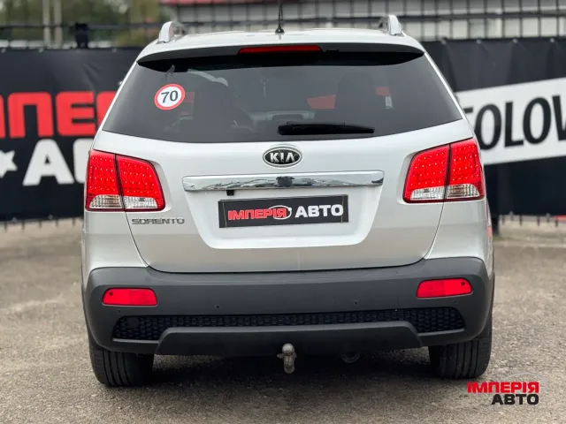 Kia Sorento - фото 4