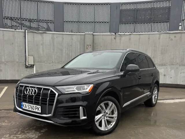 Audi Q7 - фото 1