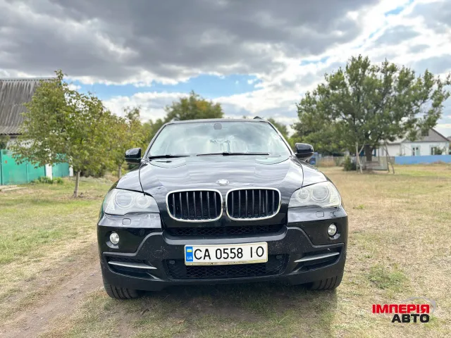 BMW X5 - фото 1