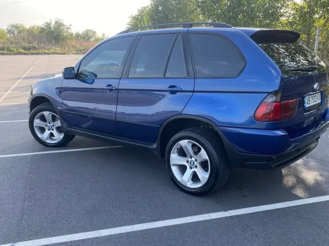 BMW X5 - фото 1
