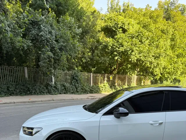 Audi A7 - фото 2