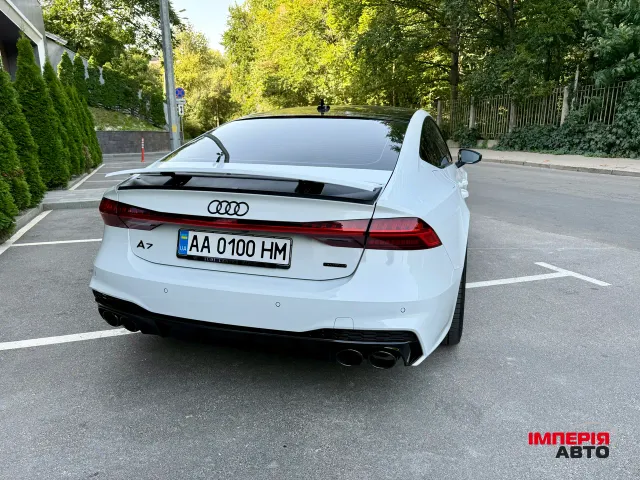 Audi A7 - фото 5