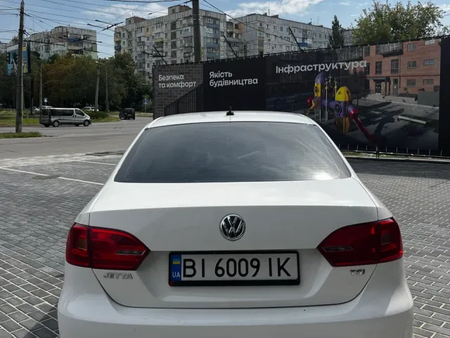 Volkswagen Jetta - фото 5
