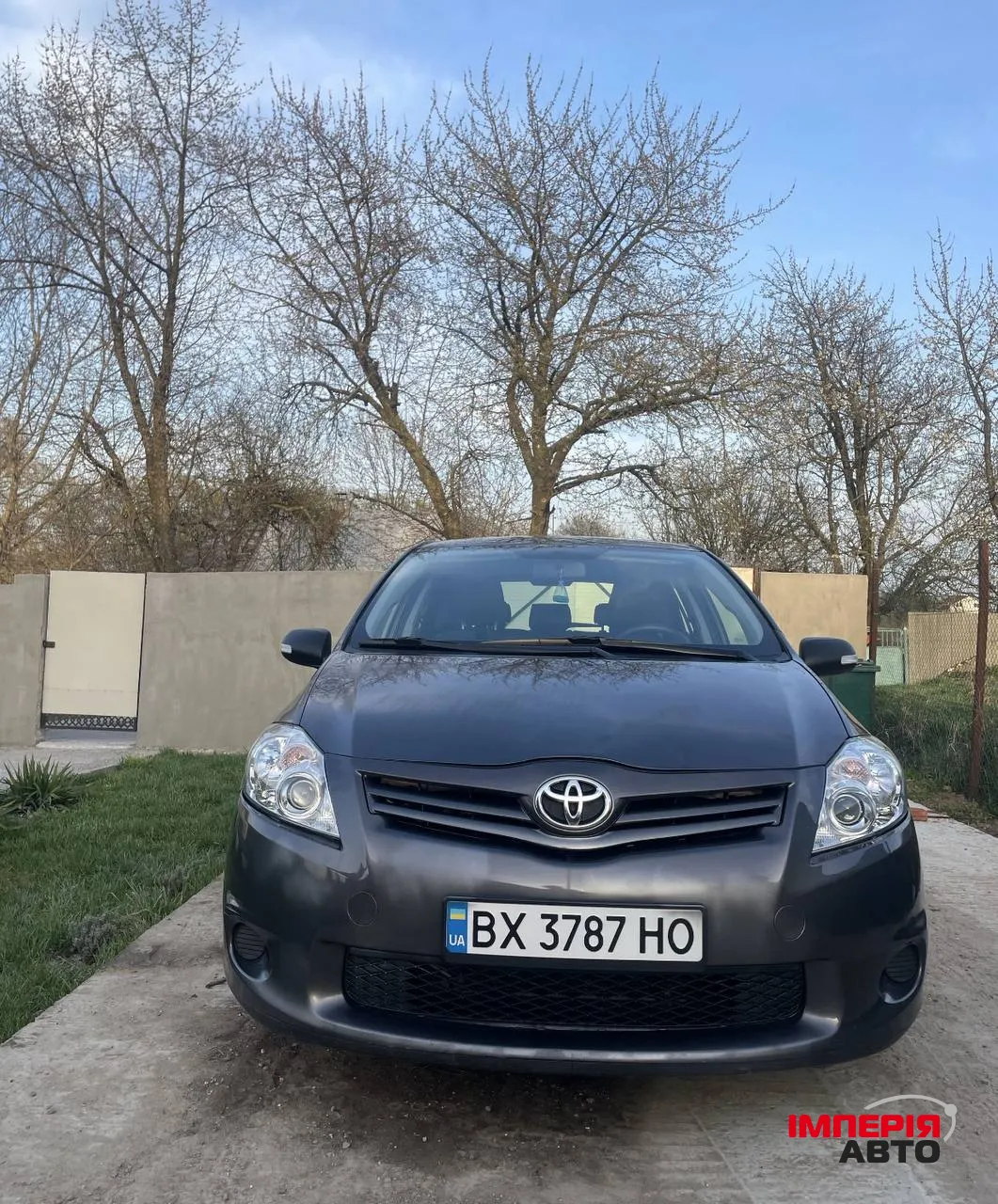 Toyota Auris - фото 5