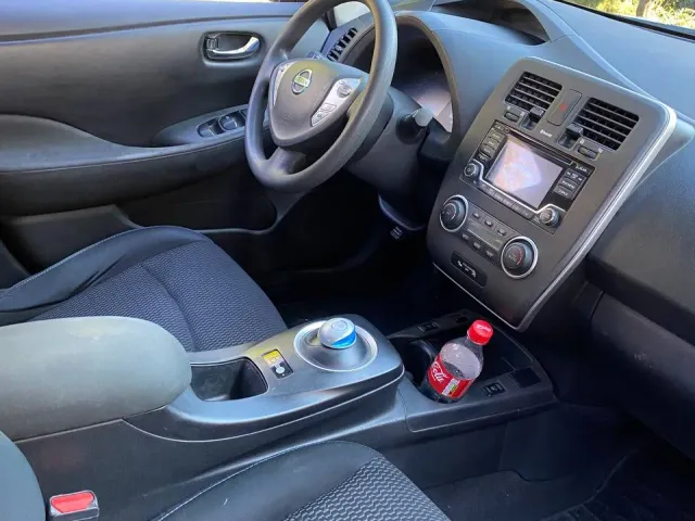 Nissan Leaf - фото 1