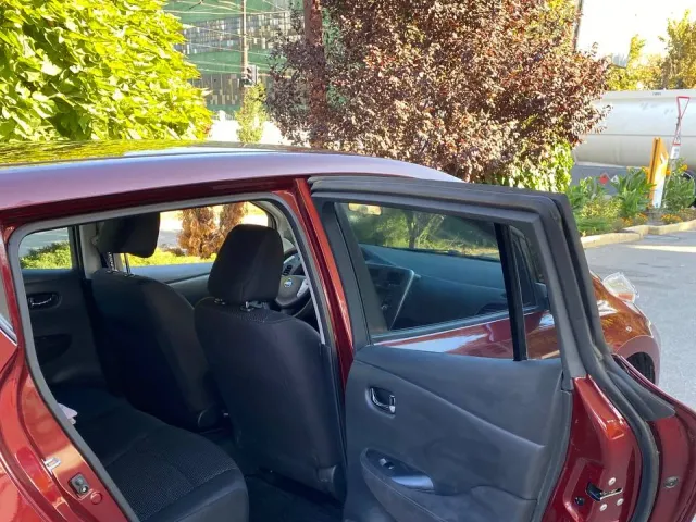 Nissan Leaf - фото 4