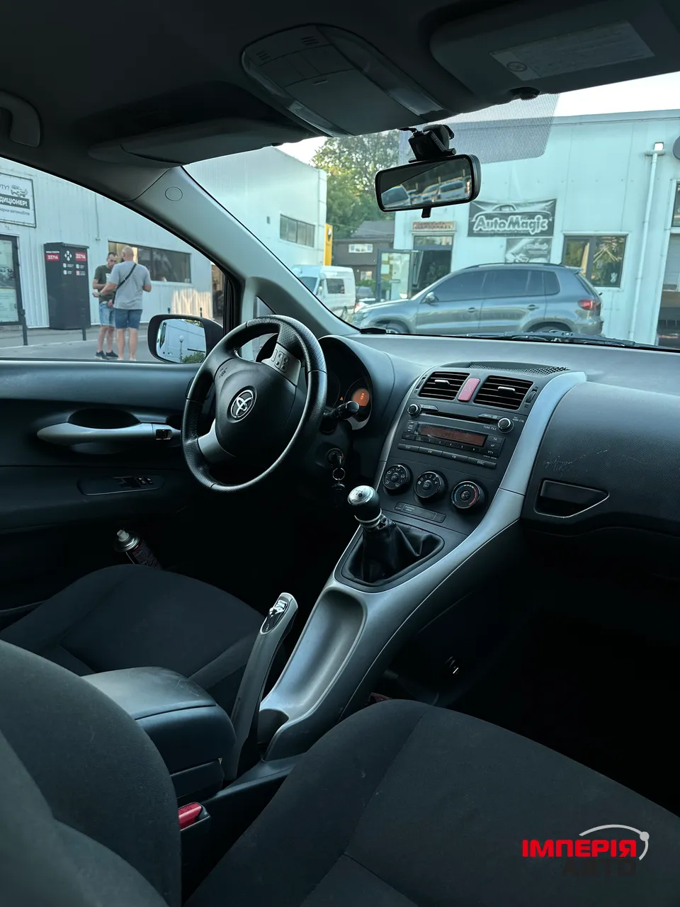 Toyota Auris - фото 9