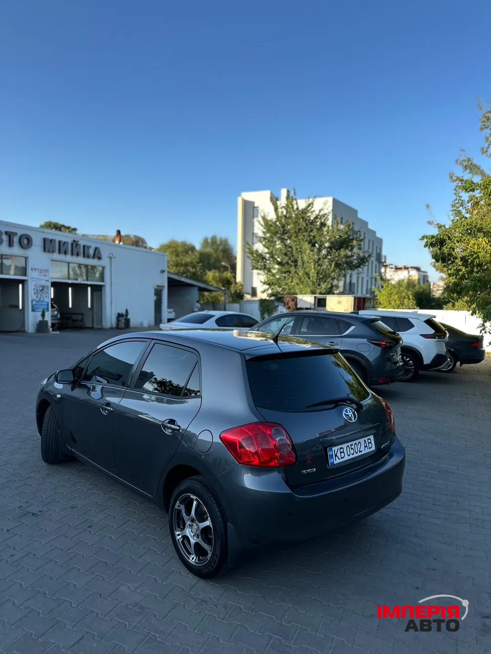 Toyota Auris - фото 3