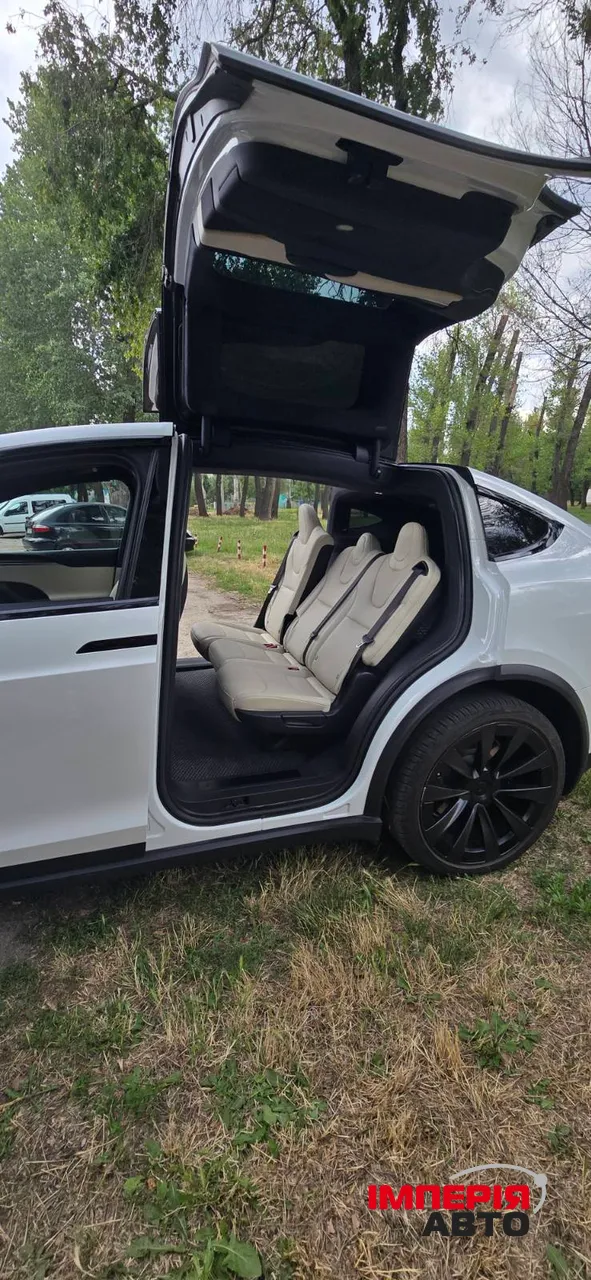 Tesla Model X - фото 7