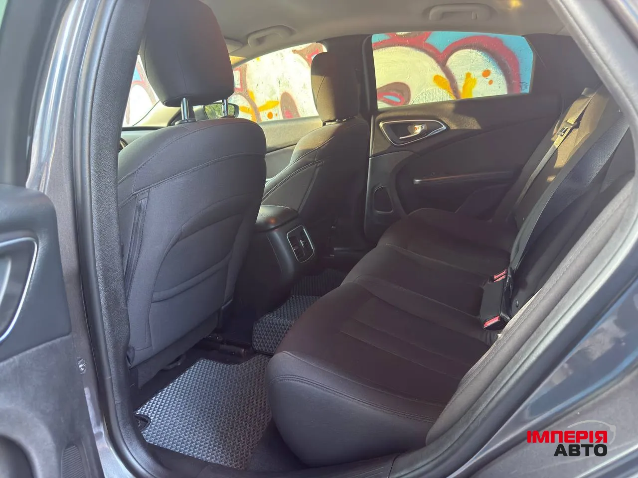 Chrysler 200 - фото 16