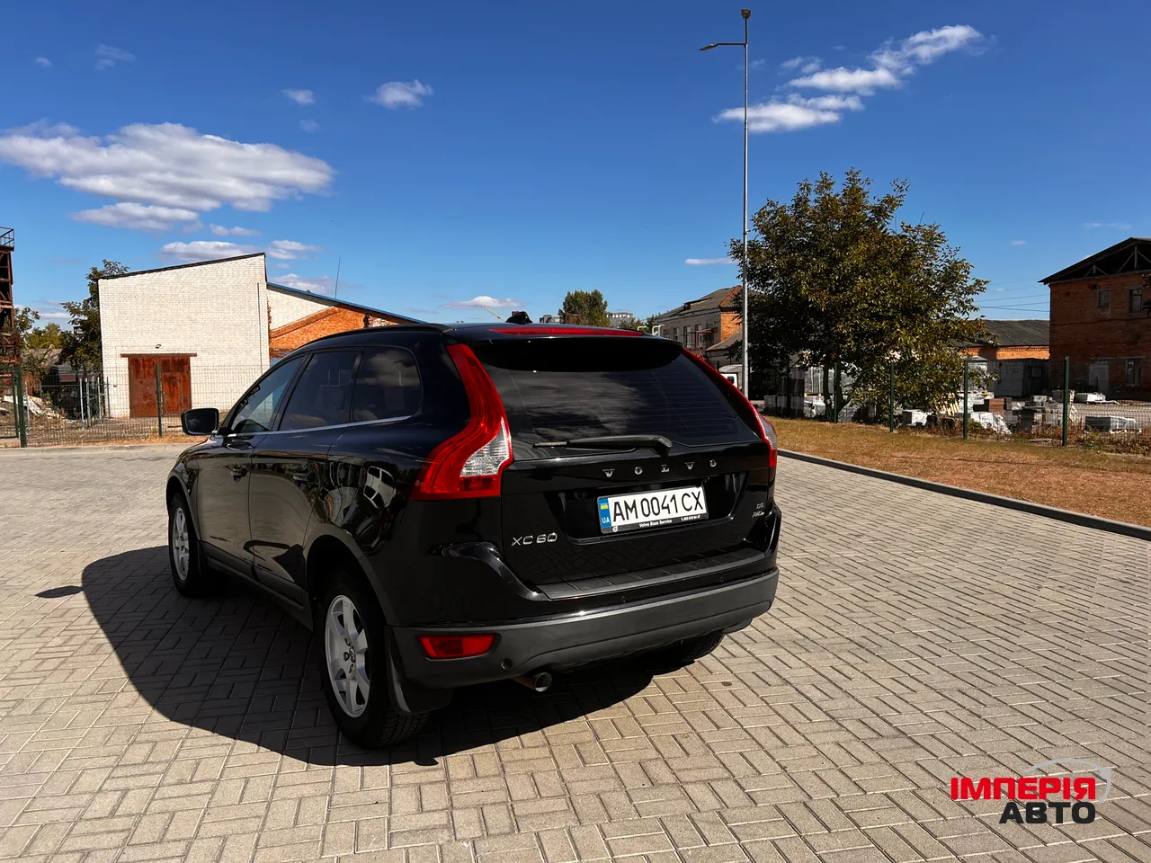 Volvo XC60 - фото 10