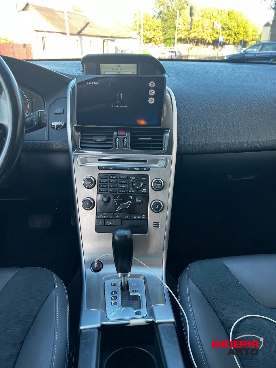 Volvo XC60 - фото 17