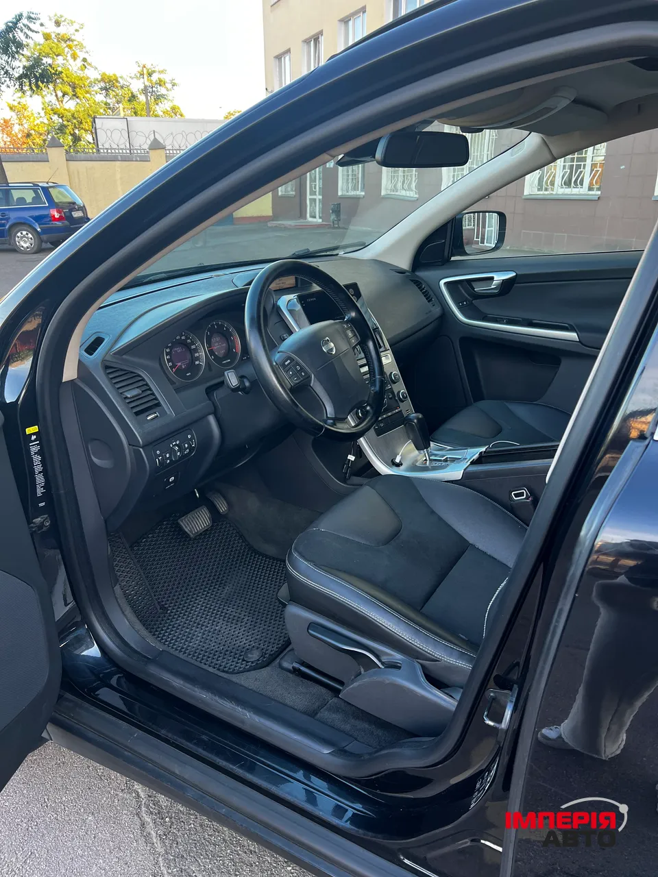 Volvo XC60 - фото 15