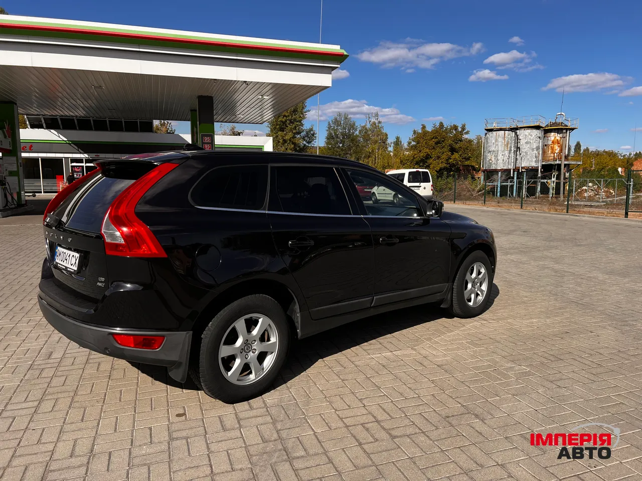 Volvo XC60 - фото 9