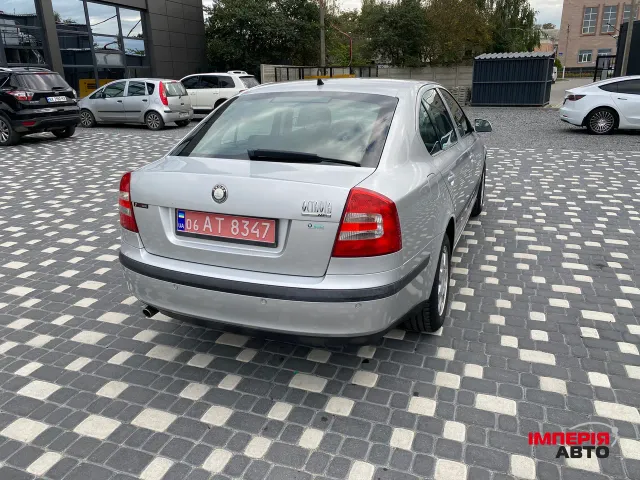 Skoda Octavia - фото 4