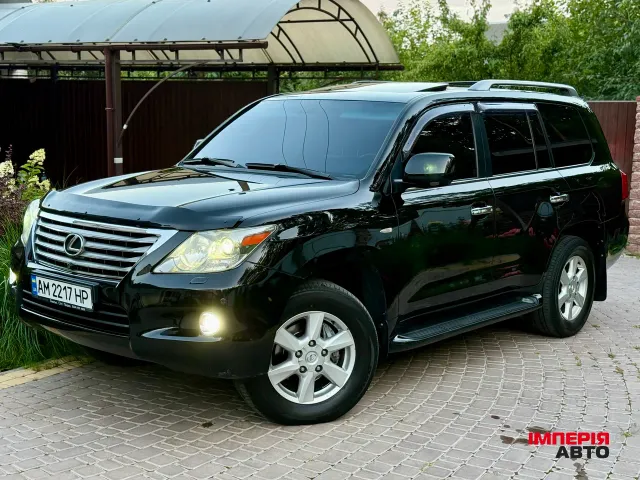 Lexus LX - фото 3