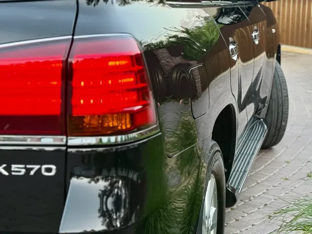 Lexus LX - фото 5