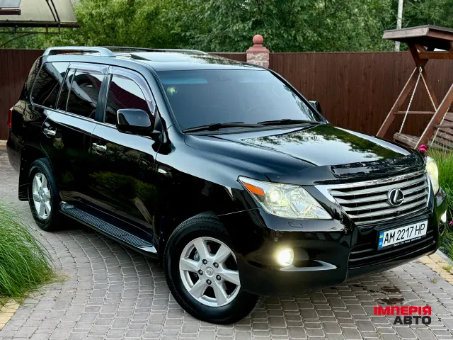 Lexus LX - фото 2