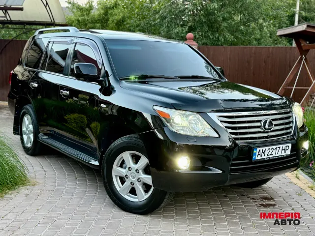 Lexus LX - фото 4