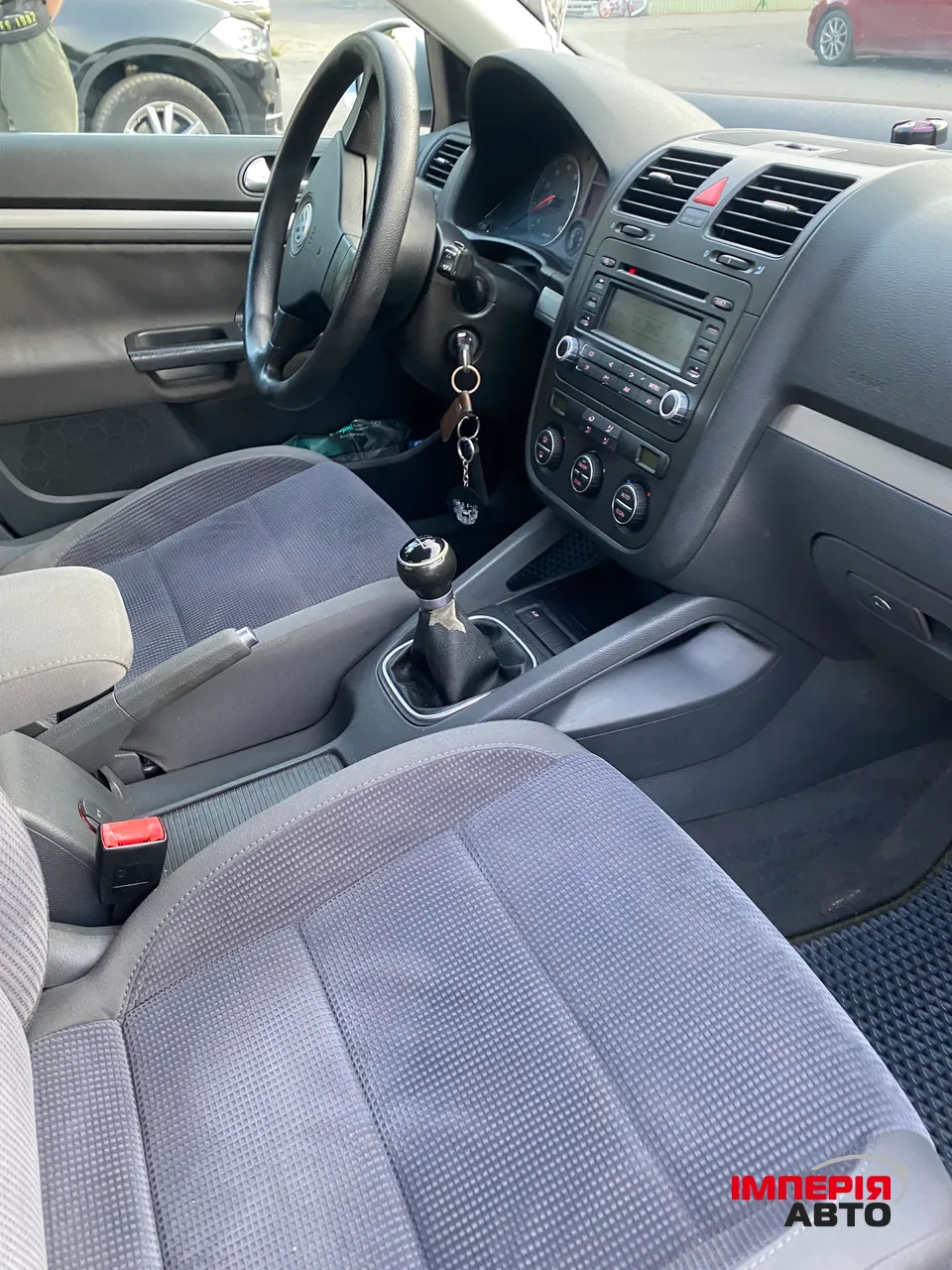 Volkswagen Jetta - фото 18