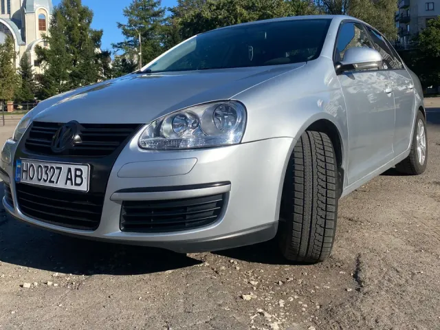 Volkswagen Jetta - фото 4