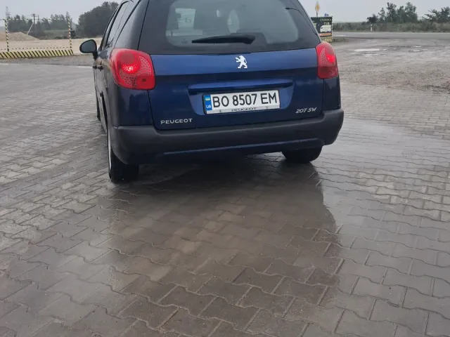 Peugeot 207 - фото 4